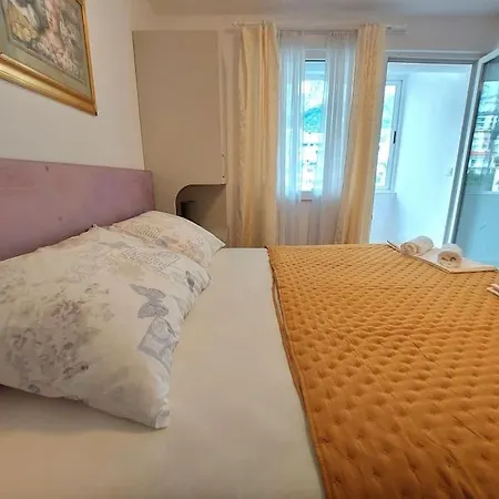 City Beach Apartment * מאקרסקה